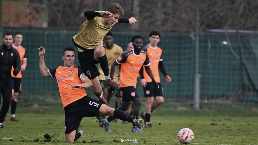 Težak teren krojio ritam: Dubrava i Kustošija bez pobjednika u pripremnoj utakmici